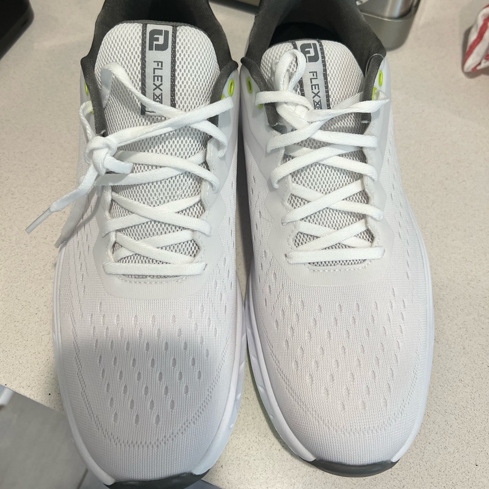 FJ Flex XP Men’s Golf Shoes